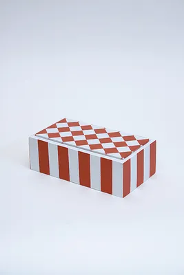 Box (striped) and Napkin (checkered)